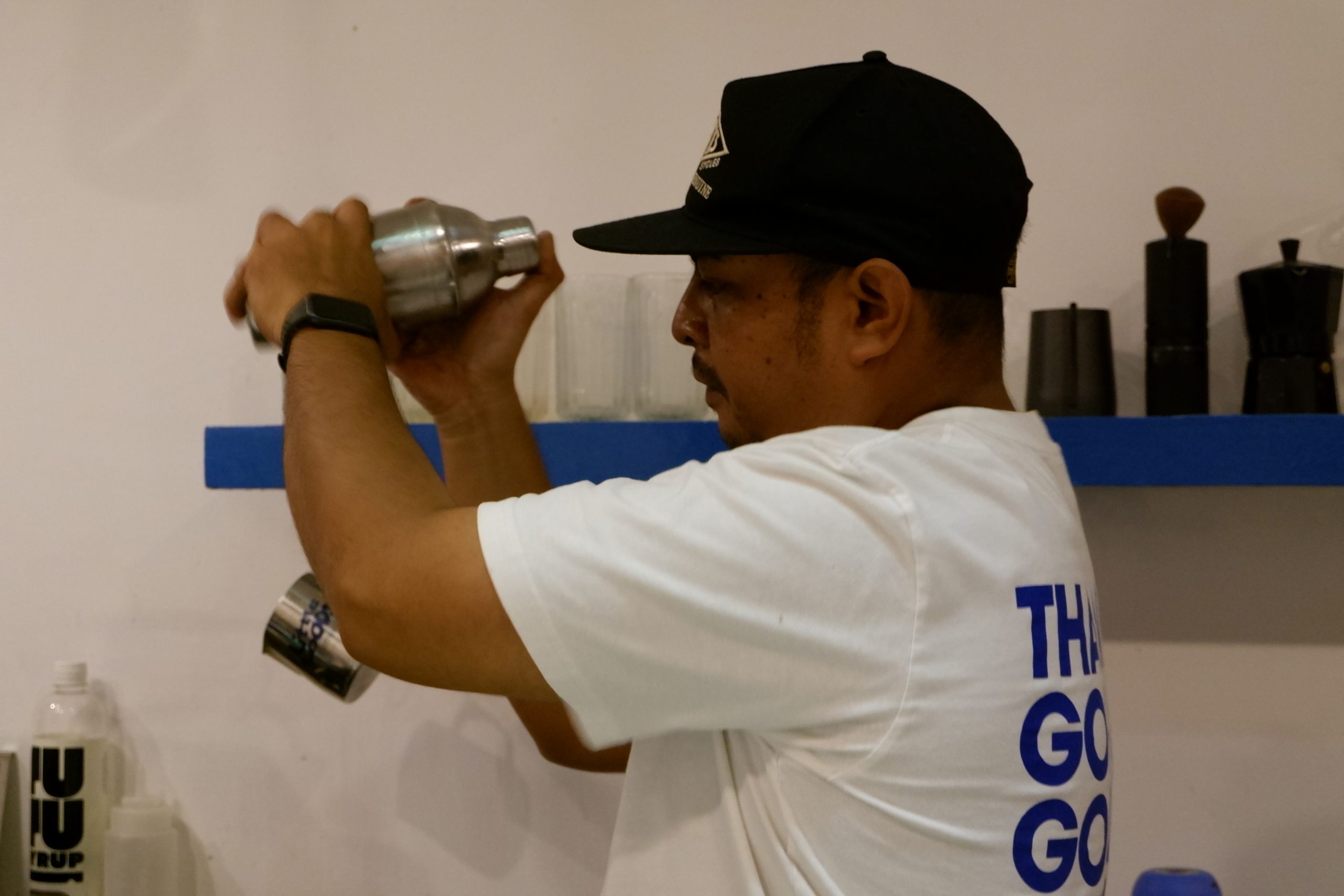 barista Little Good Coffee kedai kopi Renon Denpasar Bali