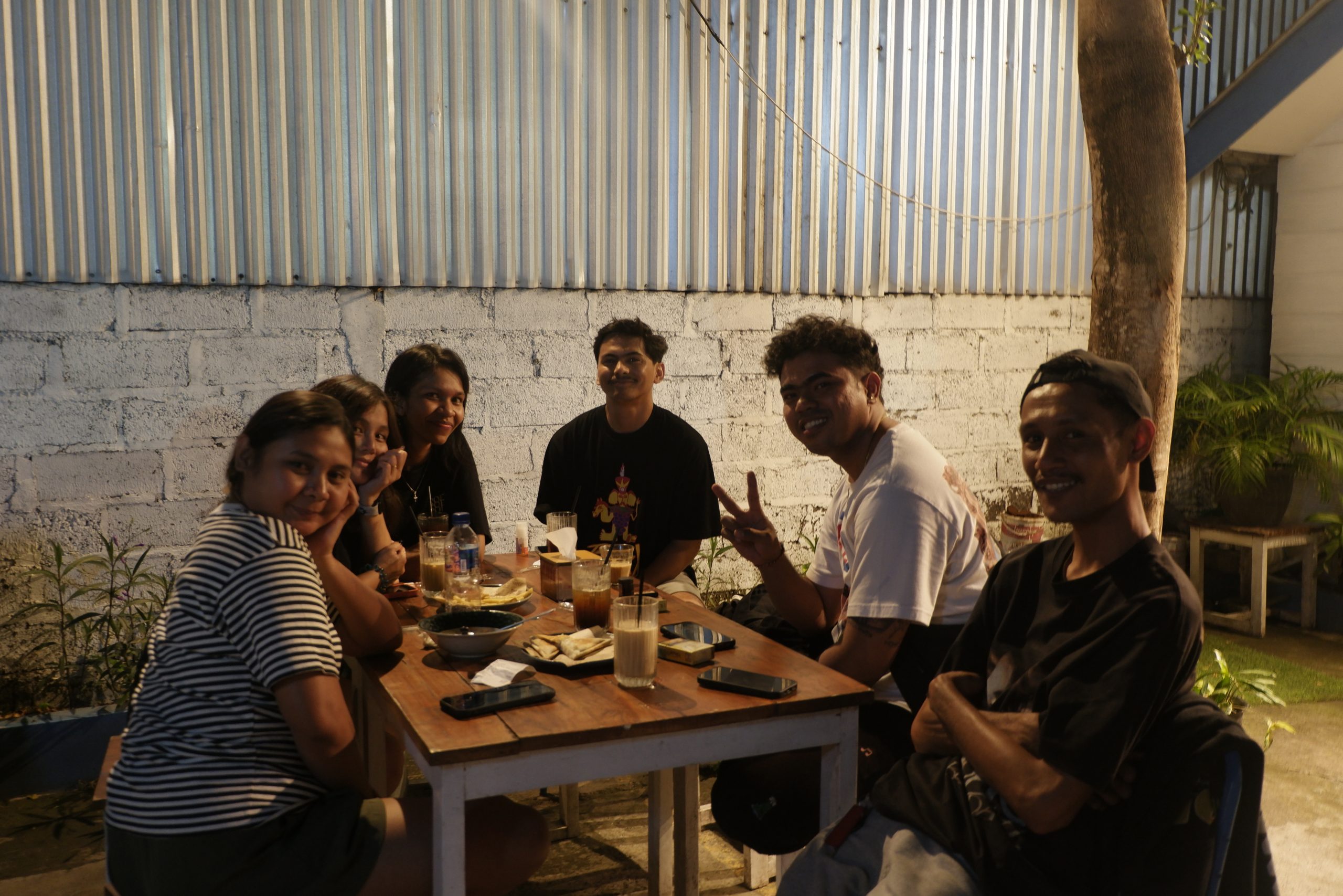 kumpul bareng di coffee shop Renon Denpasar Bali